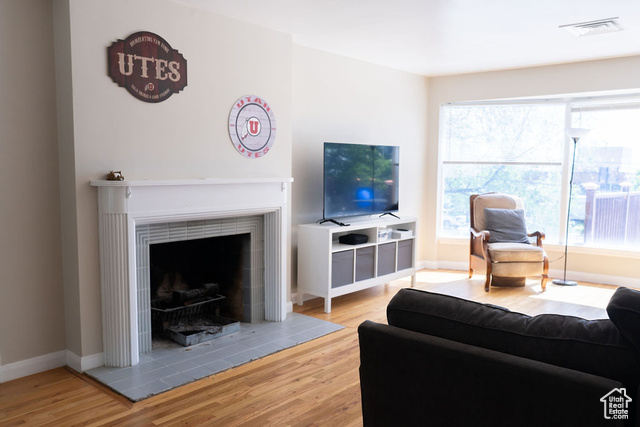 Photo 10 for MLS #2087301 at 1444 S Beacon Dr