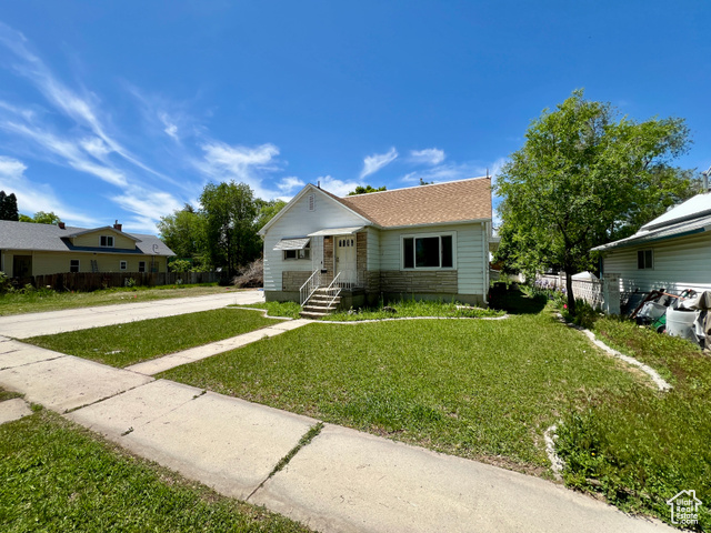 Photo 2 for MLS #2087303 at 144 S 100 West