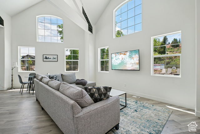 Photo 38 for MLS #2087310 at 3041 Cedar Dr