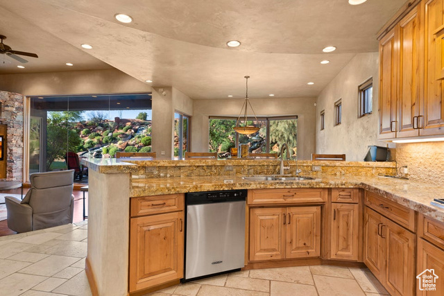 Photo 8 for MLS #2087311 at 2405 W Entrada Trl #76