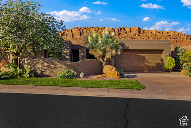 Photo 46 for MLS #2087311 at 2405 W Entrada Trl #76