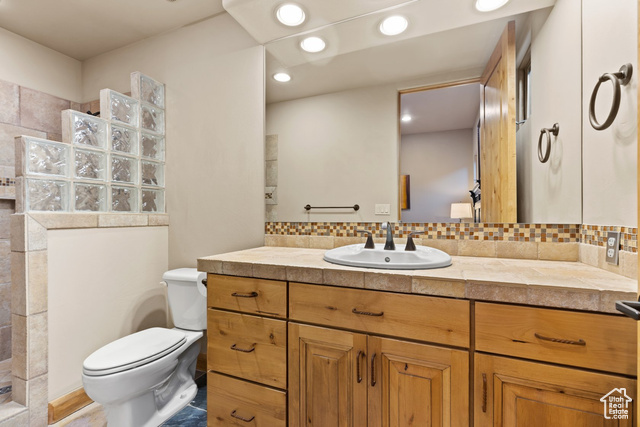 Photo 22 for MLS #2087311 at 2405 W Entrada Trl #76