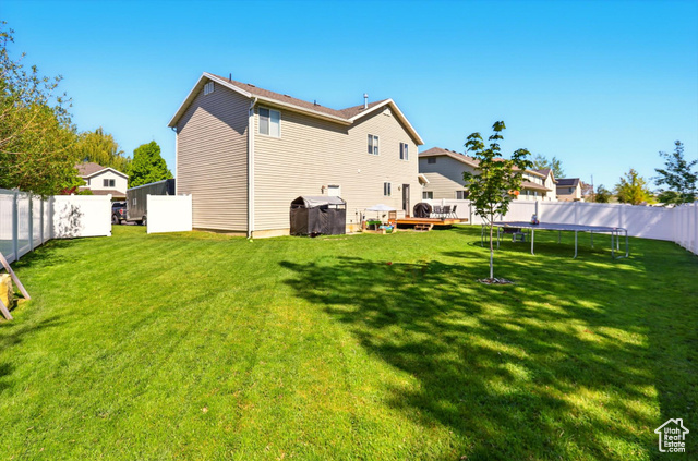 Photo 9 for MLS #2087315 at 679 S Trail Cir