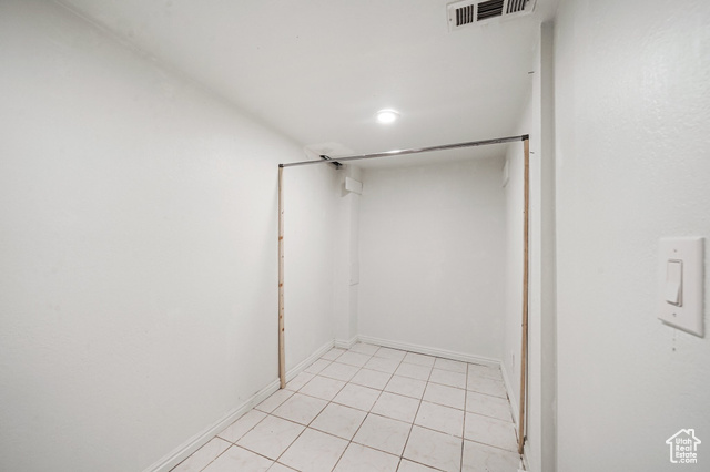 Photo 18 for MLS #2087328 at 705 N American Beauty Dr