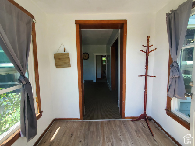 Photo 2 for MLS #2087346 at 309 S 9th St
