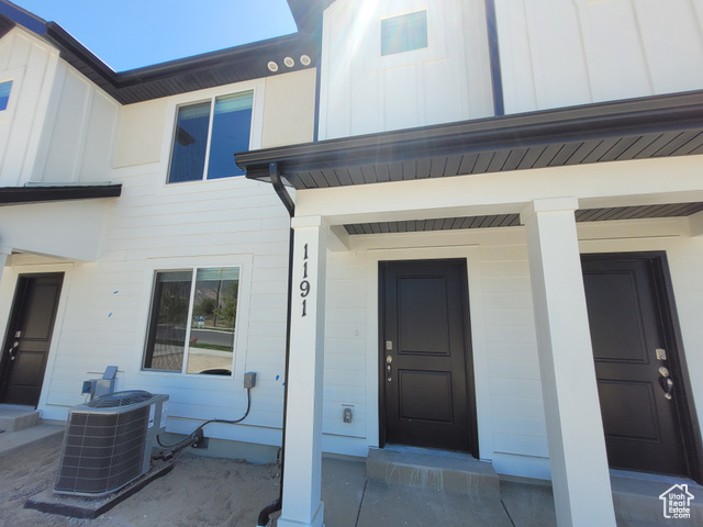 Photo 2 for MLS #2087448 at 1895 S 530 West #1191
