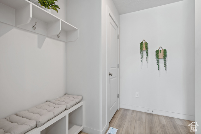 Photo 4 for MLS #2087459 at 2503 N Velvet Moon Dr