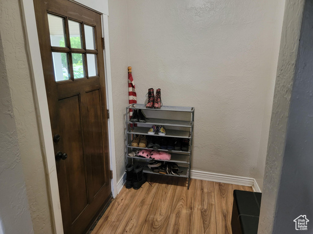 Photo 8 for MLS #2087472 at 853 E 27th St