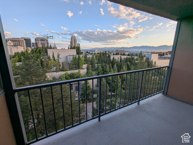 Photo 16 for MLS #2087478 at 241 N Vine St #404E