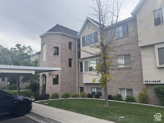 685 N 340 W Orem, Utah Great Mid level condo in Prime location in the Heart of Orem, Great access to Freeway . 2 bedrooms with 2 bathrooms. Covered parking.