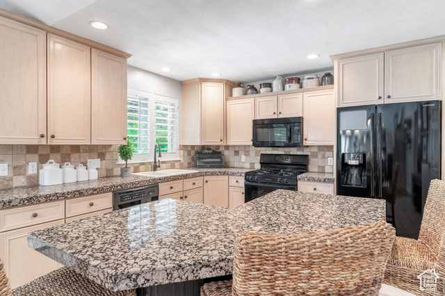 Photo 9 for MLS #2087535 at 250 E 950 North