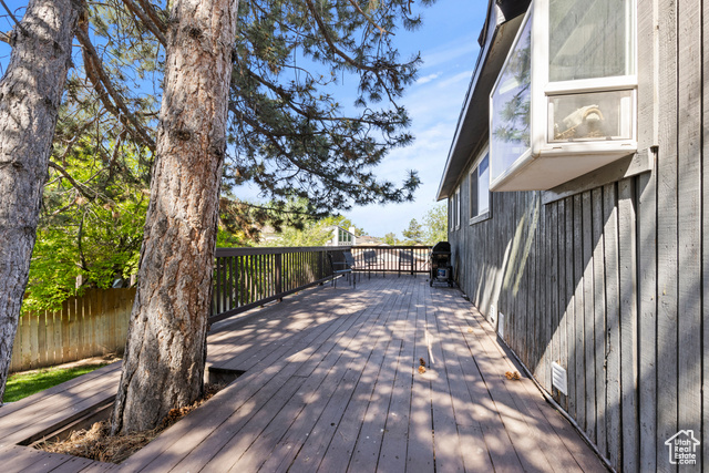 Photo 28 for MLS #2087568 at 720 Freedom Cir