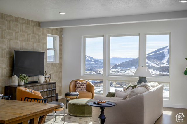 Photo 12 for MLS #2087593 at 2033 W Pinnacle Ln #F-6