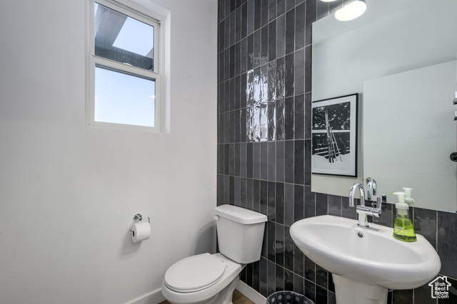 Photo 6 for MLS #2087594 at 2013 W Pinnacle Ln #F-2