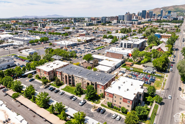 Photo 24 for MLS #2087614 at 170 E Belmont Ave #B8