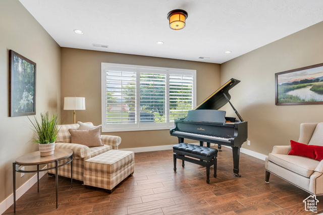 Photo 4 for MLS #2087625 at 758 W 375 North