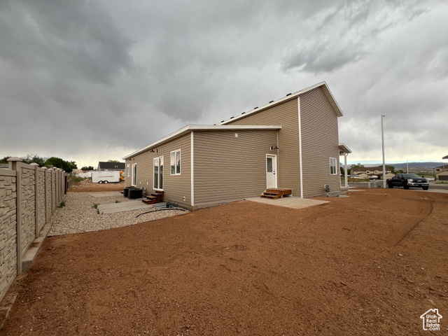 Photo 17 for MLS #2087644 at 725 W 350 North