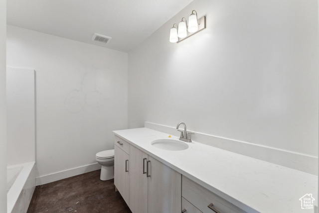 Photo 8 for MLS #2087698 at 1615 N Angel St #C
