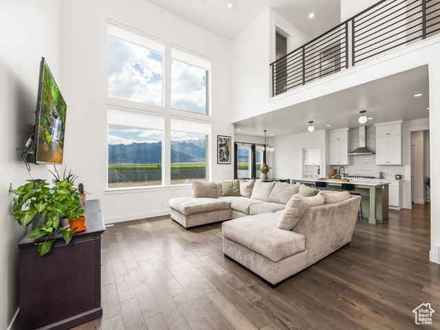 4823 N CANAAN PEAK DR, Eagle Mountain UT 84005