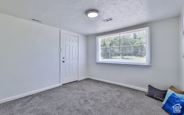 Photo 5 for MLS #2087820 at 429 S Coleman St