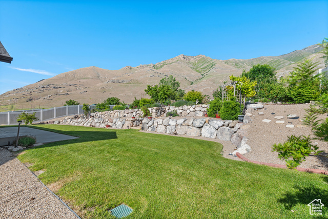 Photo 41 for MLS #2087859 at 8640 N Iron Horse Dr