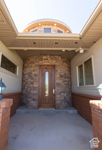 Photo 9 for MLS #2087897 at 935 S 950 East