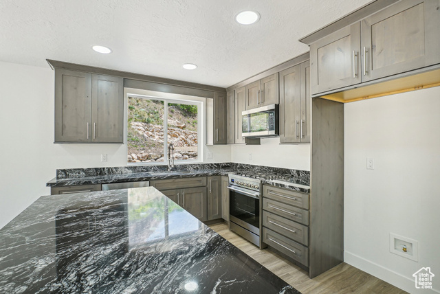 Photo 18 for MLS #2087958 at 1189 E Benchview Dr