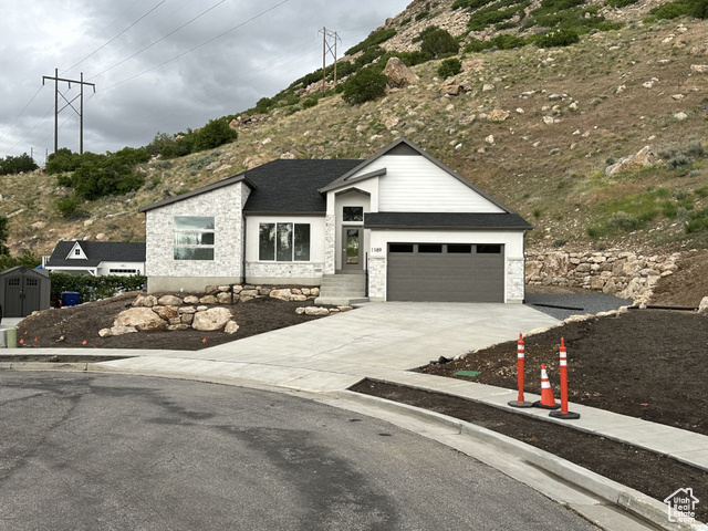 Photo 3 for MLS #2087958 at 1189 E Benchview Dr