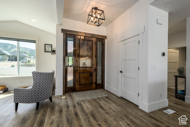 Photo 4 for MLS #2088009 at 19722 Elkhorn Cir