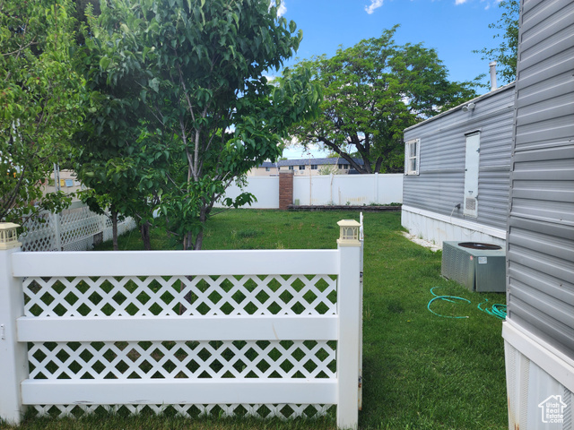 Photo 20 for MLS #2088010 at 1126 W Carmellia Dr