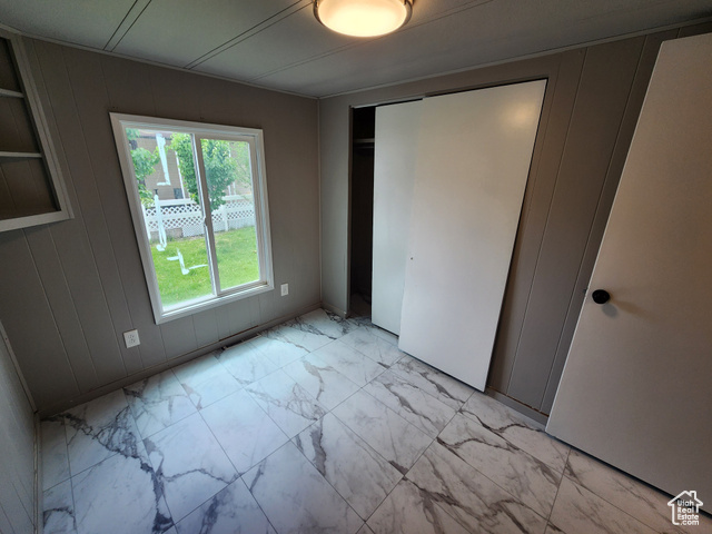 Photo 10 for MLS #2088010 at 1126 W Carmellia Dr