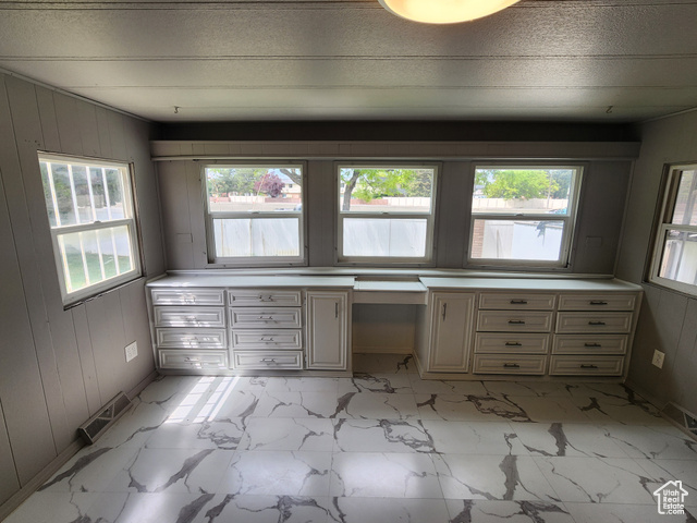 Photo 14 for MLS #2088010 at 1126 W Carmellia Dr