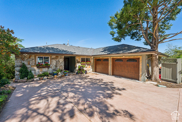 Photo 7 for MLS #2088012 at 4774 S Oak Terrace Dr