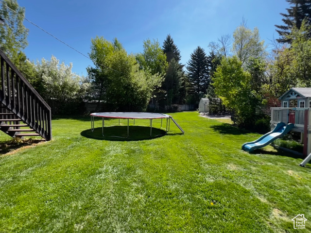 Photo 41 for MLS #2088076 at 130 Cascade Quey St