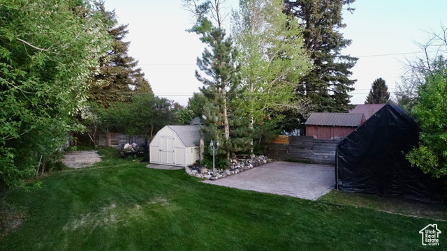 Photo 43 for MLS #2088076 at 130 Cascade Quey St