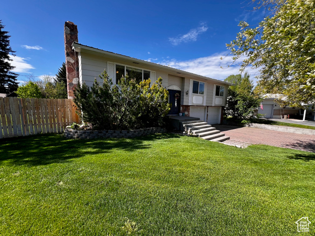 Photo 7 for MLS #2088076 at 130 Cascade Quey St