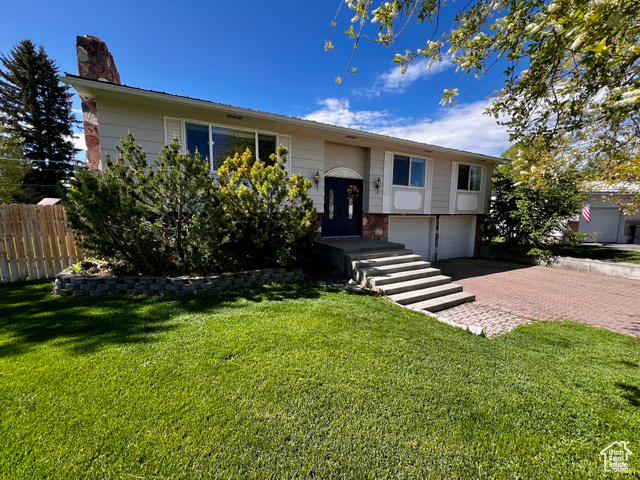 Photo 8 for MLS #2088076 at 130 Cascade Quey St