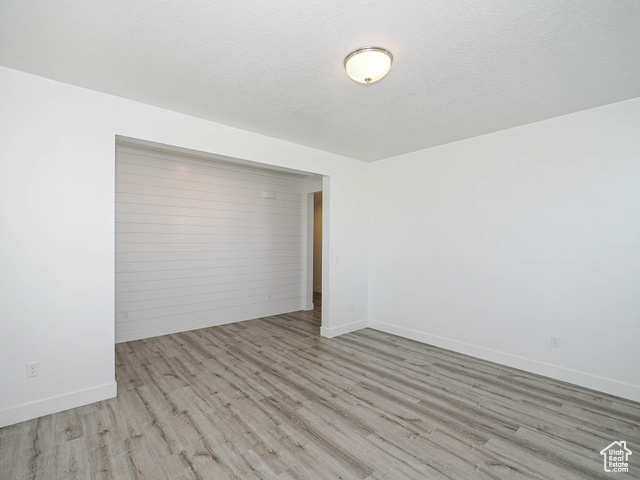 Photo 16 for MLS #2088120 at 3022 S Shoreline Dr