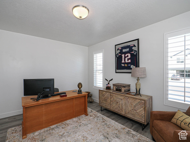 Photo 12 for MLS #2088120 at 3022 S Shoreline Dr