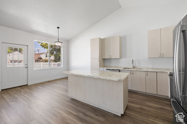 Photo 12 for MLS #2088132 at 387 N 300 East