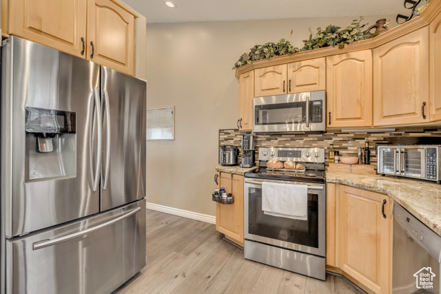Photo 4 for MLS #2088151 at 804 E 3300 North