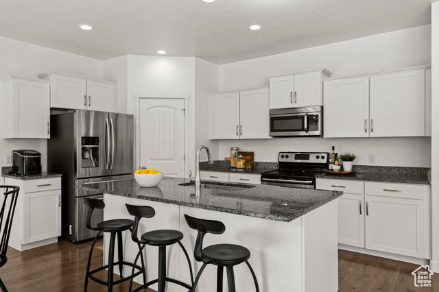 Photo 10 for MLS #2088178 at 464 S Highpoint Dr
