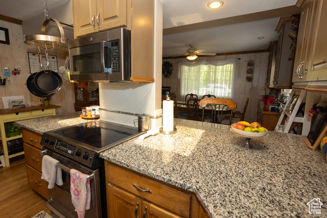 Photo 42 for MLS #2088214 at 40 S Main St