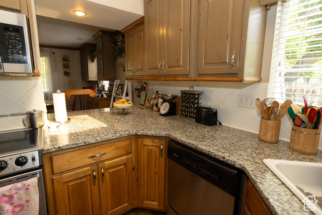 Photo 44 for MLS #2088214 at 40 S Main St