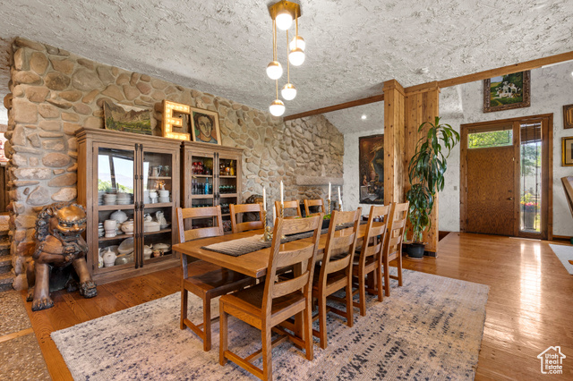 Photo 30 for MLS #2088226 at 12 N Quiet Meadow Ln
