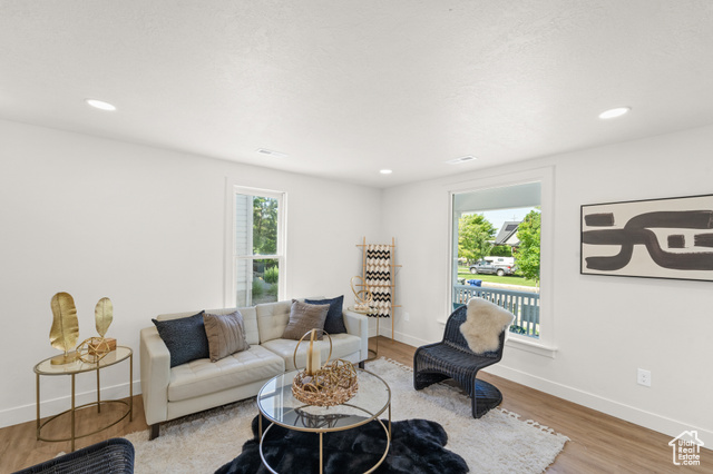 Photo 4 for MLS #2088322 at 671 S 600 East