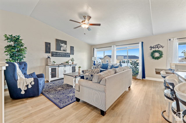 Photo 4 for MLS #2088342 at 1179 W Rocky Way #618