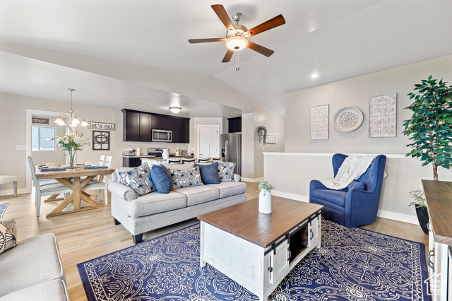 Photo 6 for MLS #2088342 at 1179 W Rocky Way #618