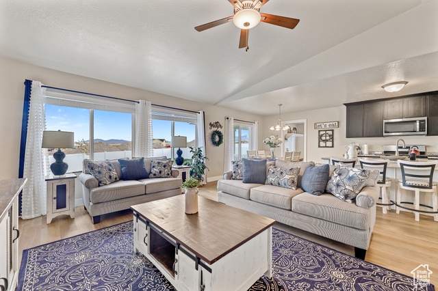 Photo 5 for MLS #2088342 at 1179 W Rocky Way #618