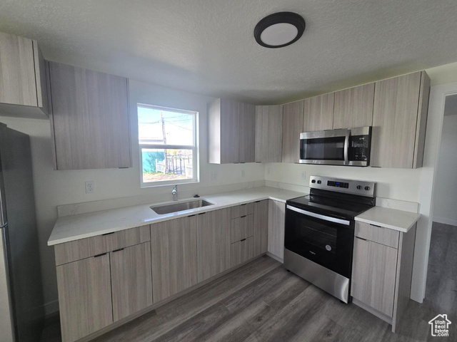 Photo 12 for MLS #2088405 at 420 20th St